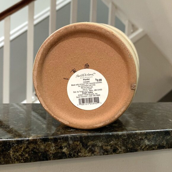 Hearth & Hand Magnolia Stoneware Heart Accent Planter Pot and Saucer NEW 2024 - Picture 4 of 4